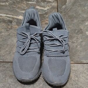 Men's Gray Athletic Shoes